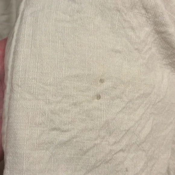 Elegant Cream Bedding Set - Picture 9 of 12